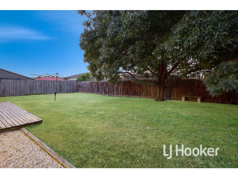 12 Sharpe Court, Berwick VIC 3806