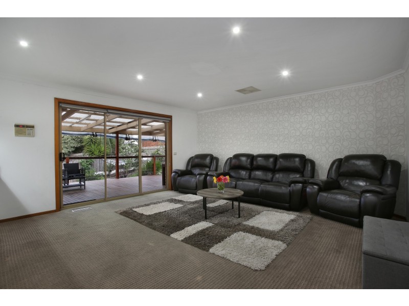 11 Evonne Court, Endeavour Hills VIC 3802