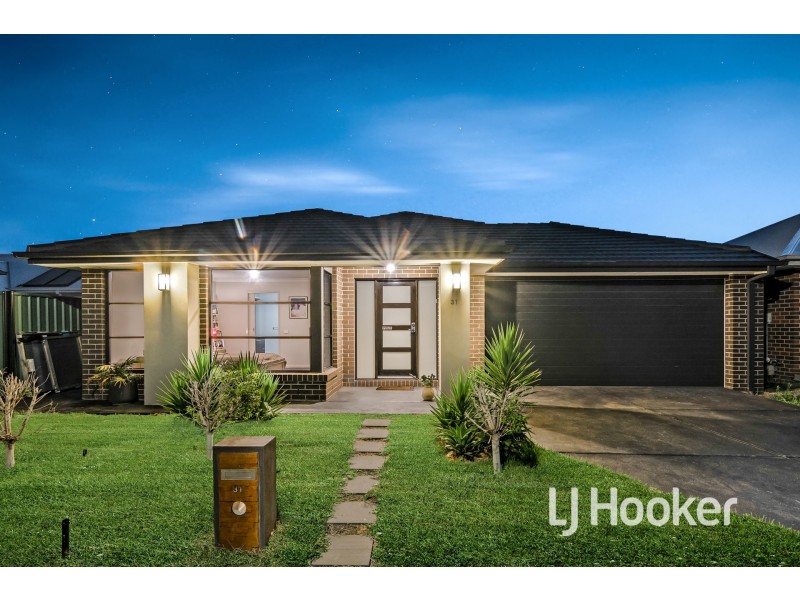 31 Cortula Road, Cranbourne East VIC 3977