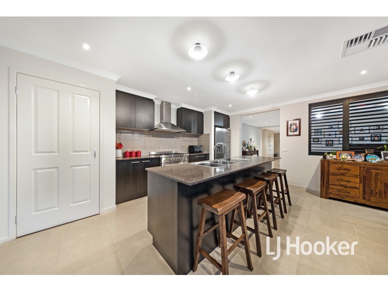 31 Cortula Road, Cranbourne East VIC 3977