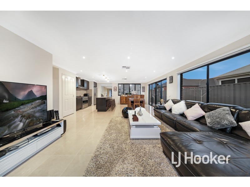 31 Cortula Road, Cranbourne East VIC 3977