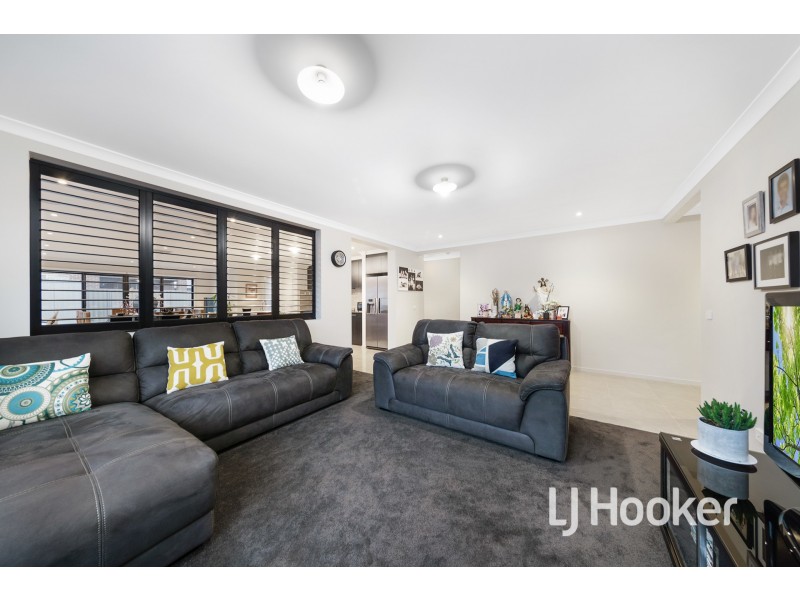 31 Cortula Road, Cranbourne East VIC 3977