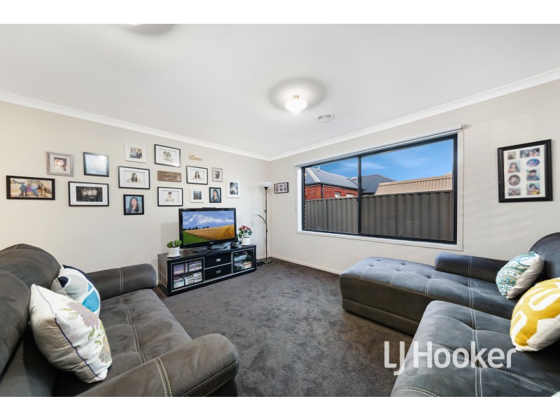 31 Cortula Road, Cranbourne East VIC 3977