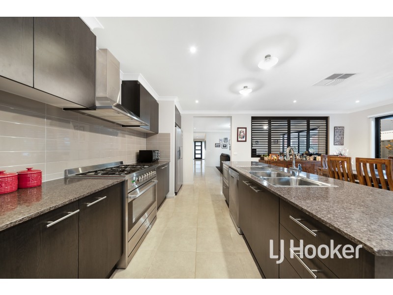 31 Cortula Road, Cranbourne East VIC 3977