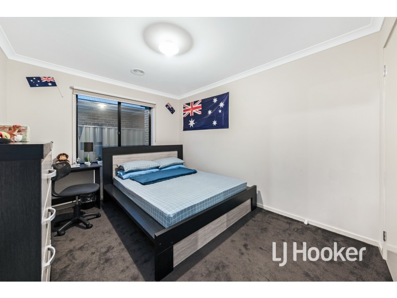 31 Cortula Road, Cranbourne East VIC 3977