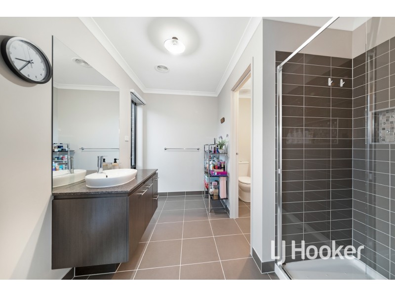 31 Cortula Road, Cranbourne East VIC 3977