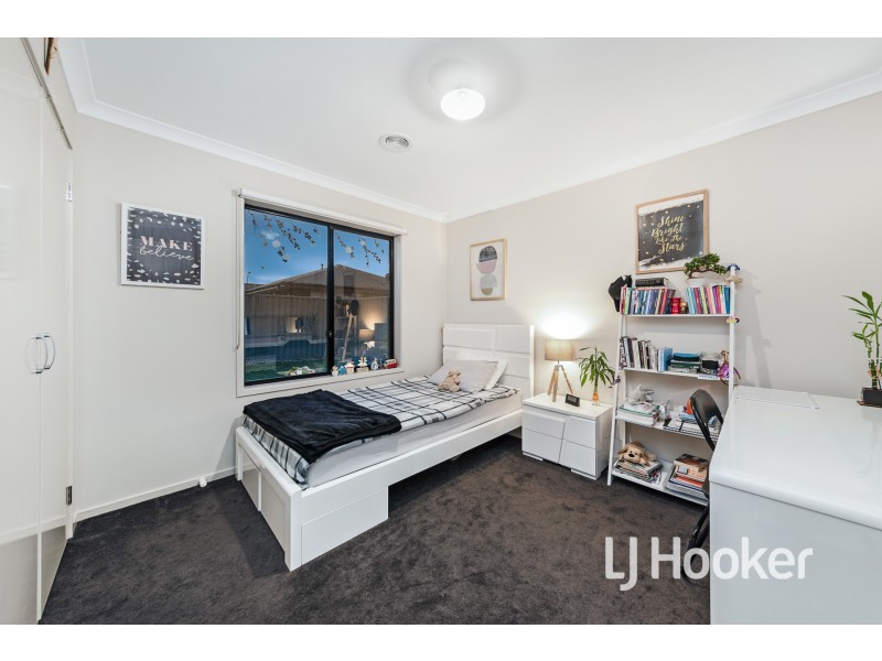 31 Cortula Road, Cranbourne East VIC 3977