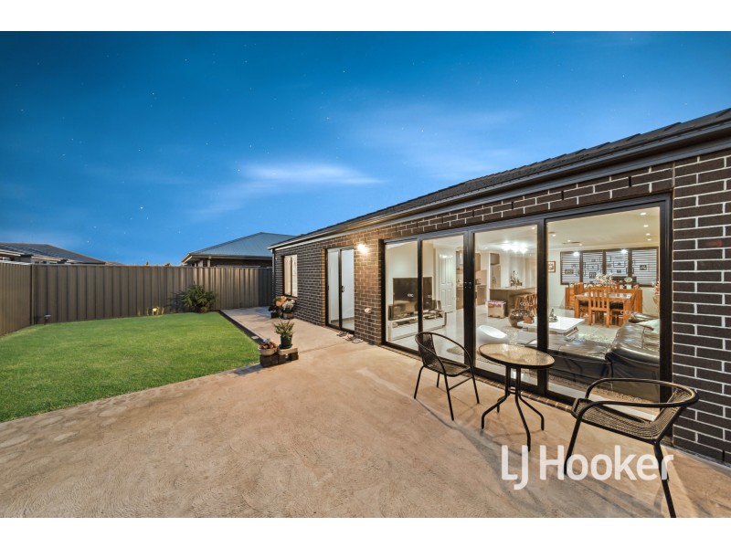 31 Cortula Road, Cranbourne East VIC 3977