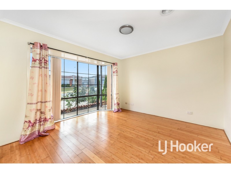 10 The Retreat, Hampton Park VIC 3976