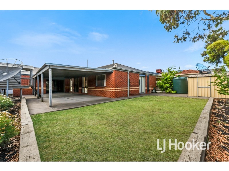 10 The Retreat, Hampton Park VIC 3976