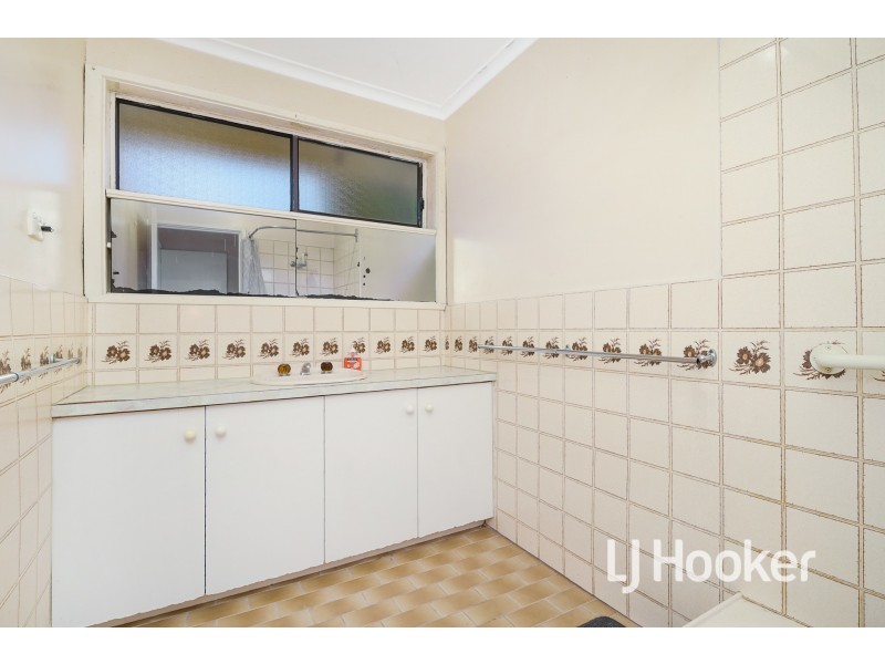 6 Collins Close, Scoresby VIC 3179