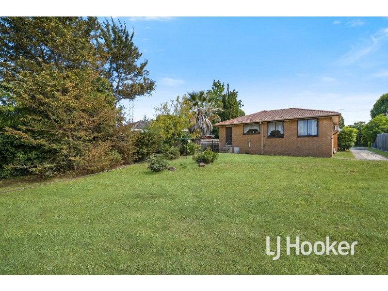 6 Collins Close, Scoresby VIC 3179