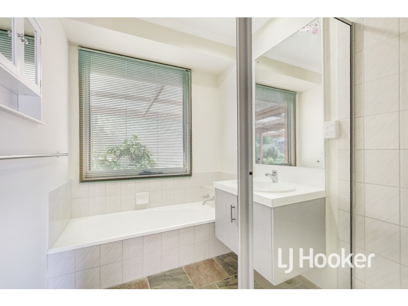 17 Katherine Court, Hampton Park VIC 3976