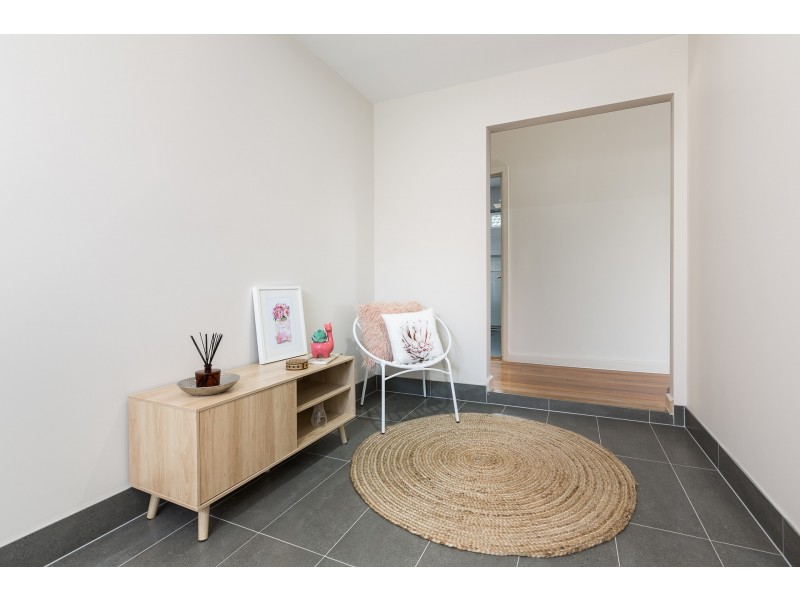 1/19 Hillside Avenue, Dandenong North VIC 3175