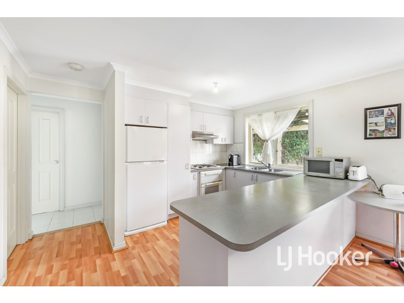 18 Warana Drive, Hampton Park VIC 3976
