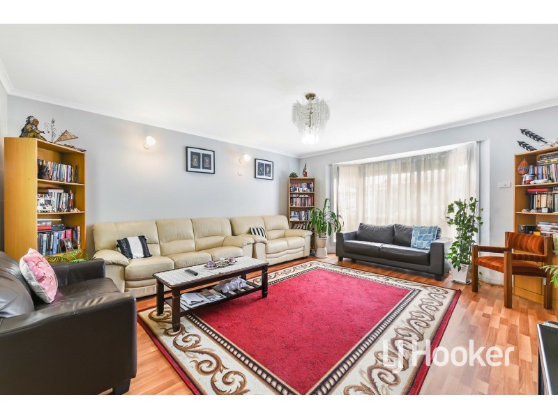 18 Warana Drive, Hampton Park VIC 3976