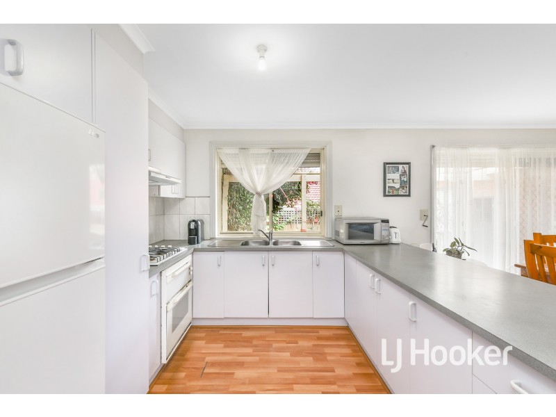 18 Warana Drive, Hampton Park VIC 3976