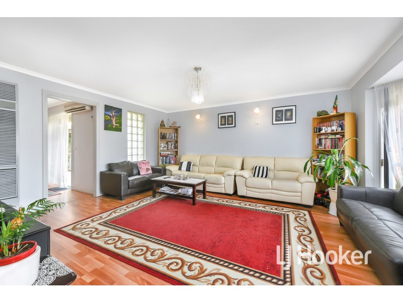 18 Warana Drive, Hampton Park VIC 3976