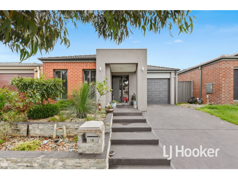 10 Taradale Street, Cranbourne North VIC 3977