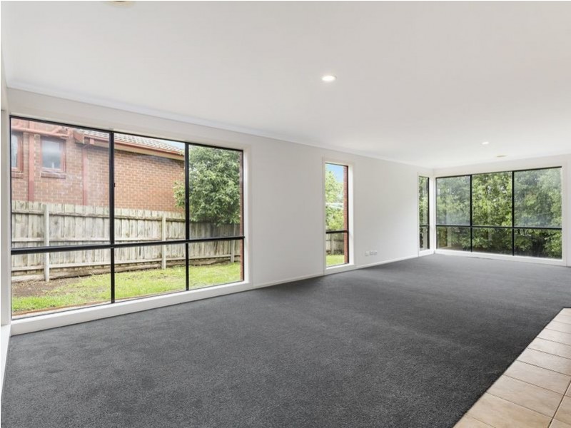 10 Gabrielle Court, Hampton Park VIC 3976