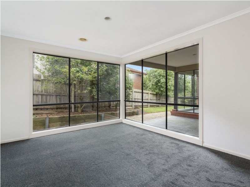 10 Gabrielle Court, Hampton Park VIC 3976