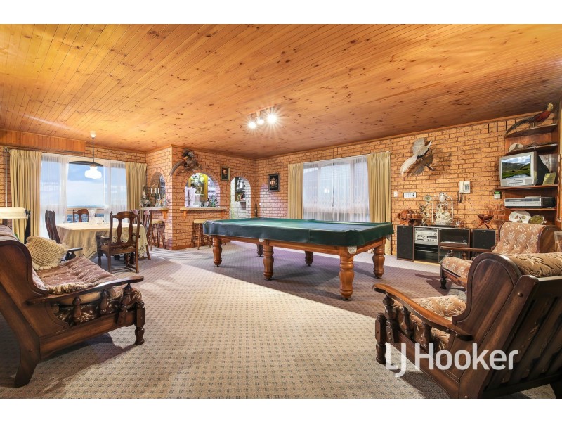 7 Monkhouse Drive, Endeavour Hills VIC 3802