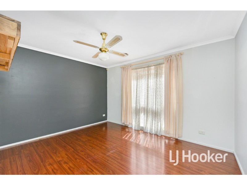 8 Raphael Street, Hallam VIC 3803