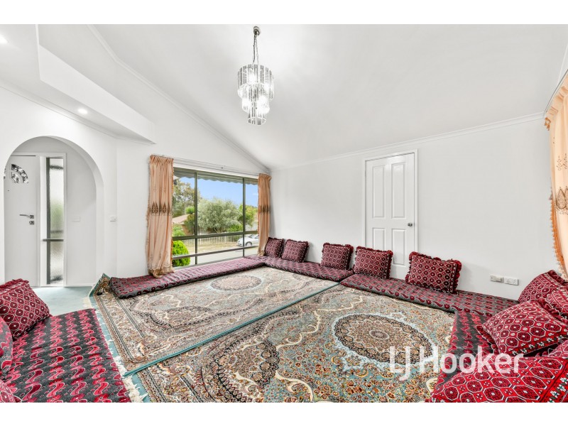 24 Cumberland Chase, Hampton Park VIC 3976