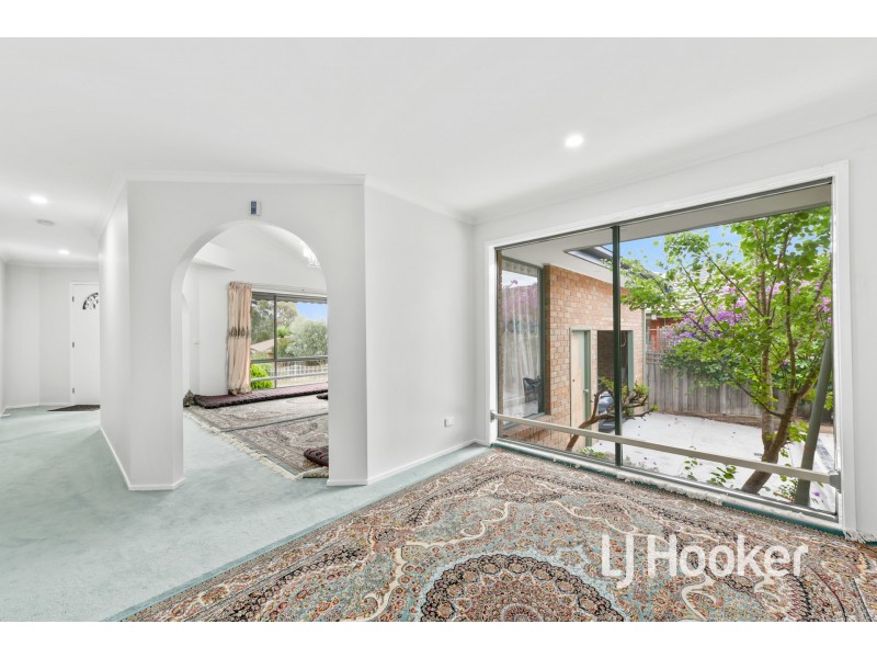 24 Cumberland Chase, Hampton Park VIC 3976