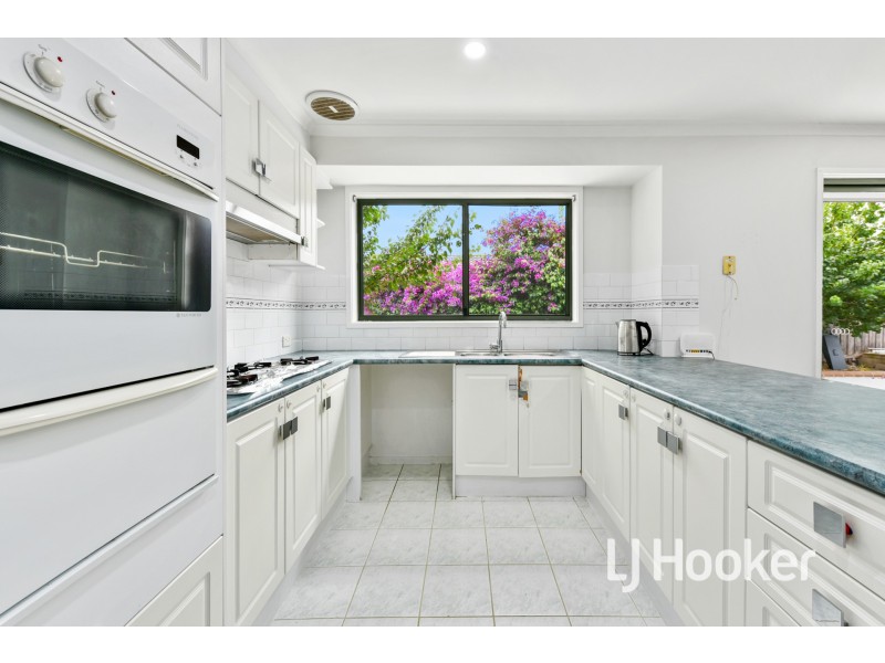 24 Cumberland Chase, Hampton Park VIC 3976