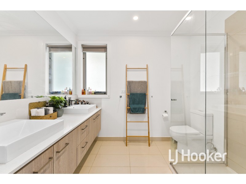 50 Bona Vista Rise, Clyde VIC 3978