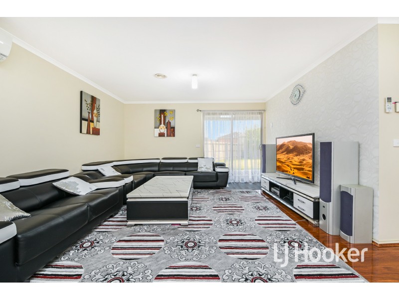 83 Sandalwood Drive, Pakenham VIC 3810