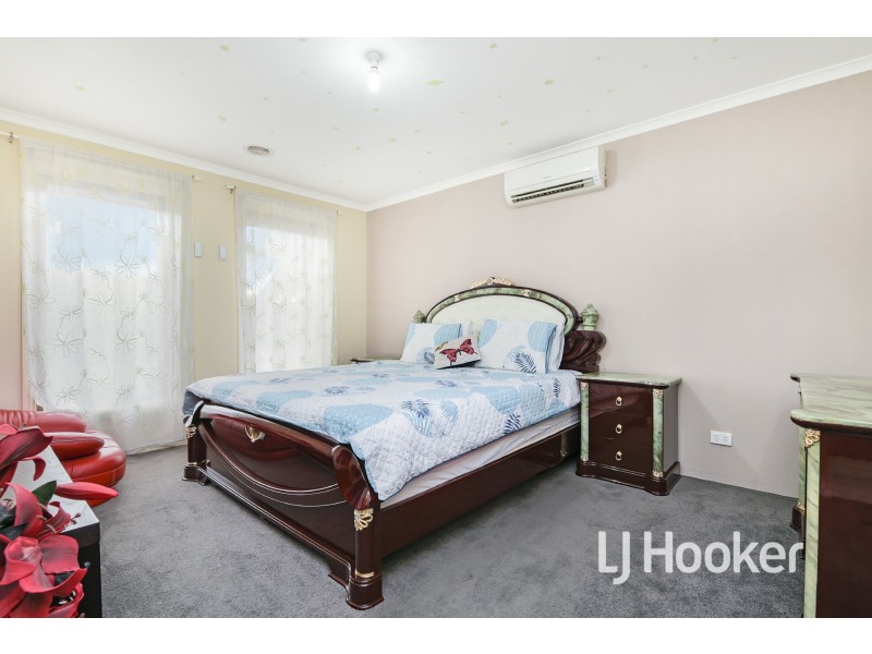 83 Sandalwood Drive, Pakenham VIC 3810