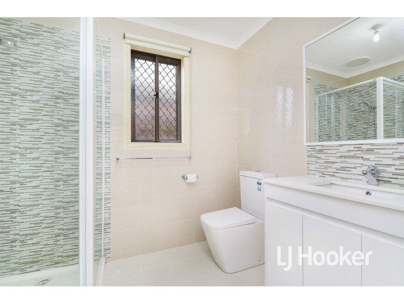 83 Sandalwood Drive, Pakenham VIC 3810