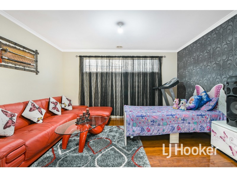 83 Sandalwood Drive, Pakenham VIC 3810