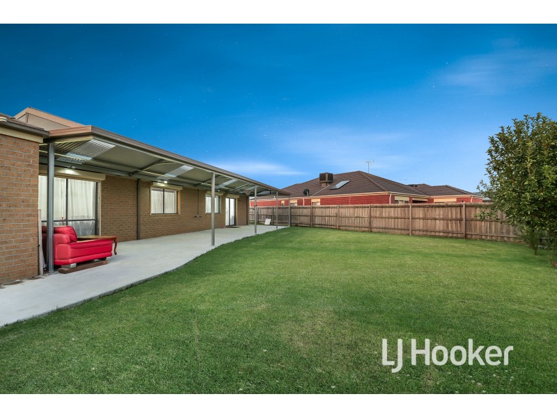 83 Sandalwood Drive, Pakenham VIC 3810