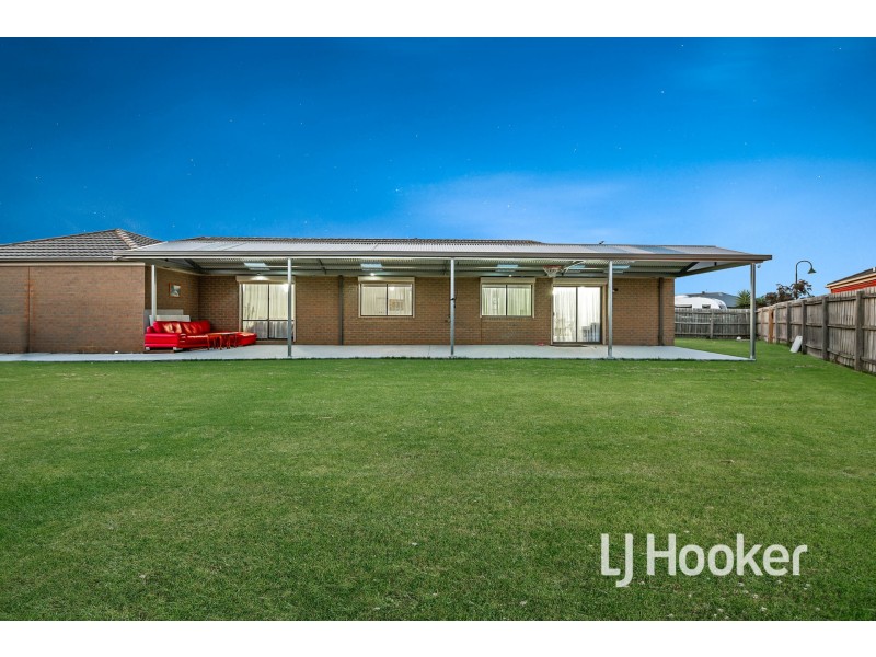 83 Sandalwood Drive, Pakenham VIC 3810