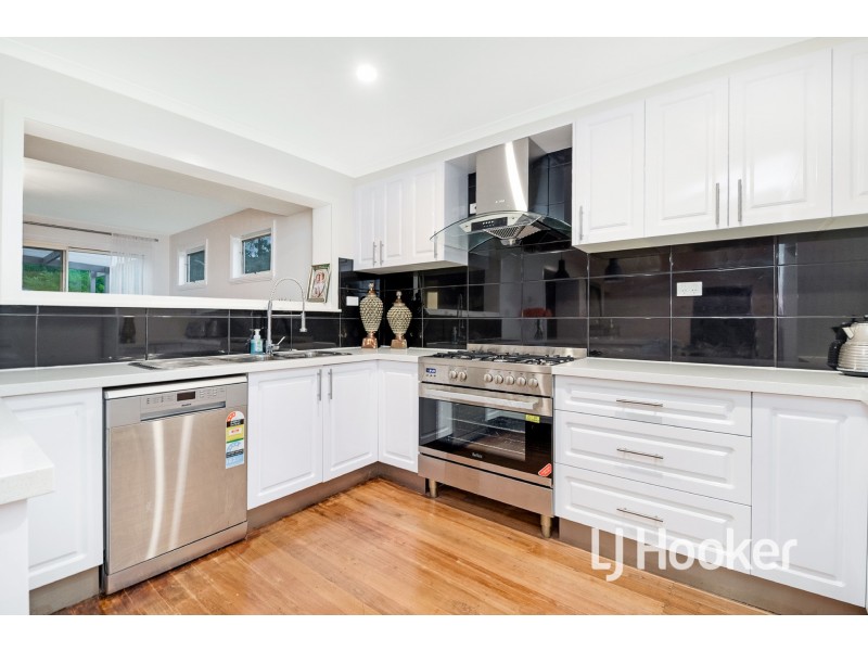 34 Mahon Crescent, Narre Warren VIC 3805