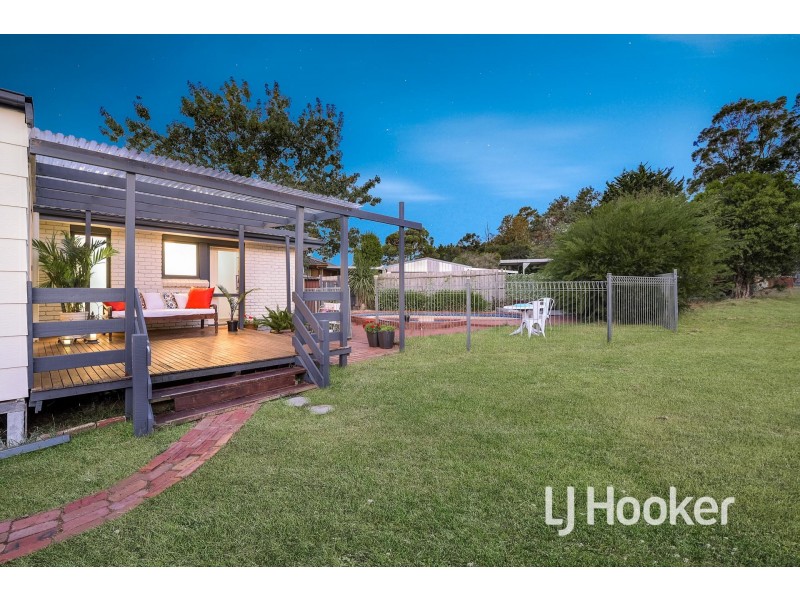 34 Mahon Crescent, Narre Warren VIC 3805