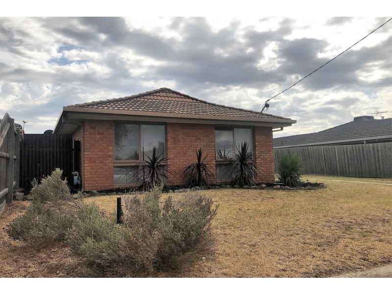 36 Leopold Crescent, Hampton Park VIC 3976