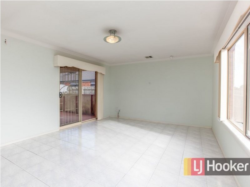 8 Oliver Court, Narre Warren South VIC 3805