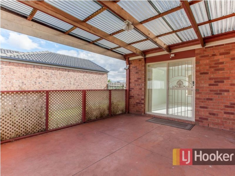 8 Oliver Court, Narre Warren South VIC 3805