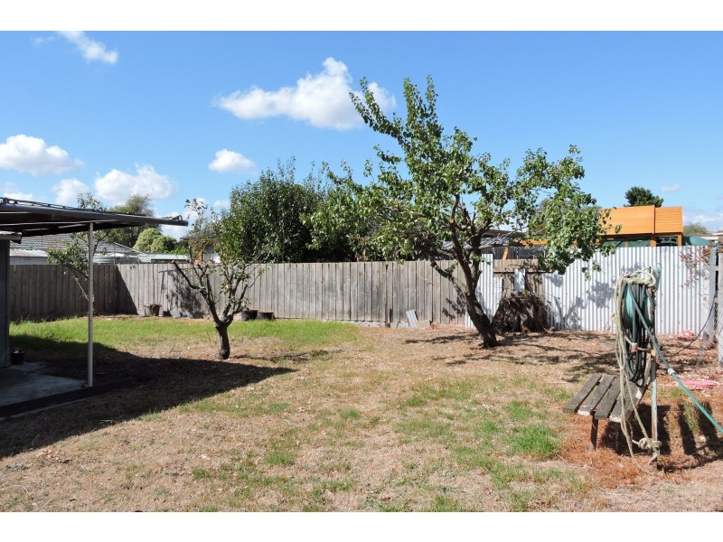 10 Tadstan Drive, Hampton Park VIC 3976