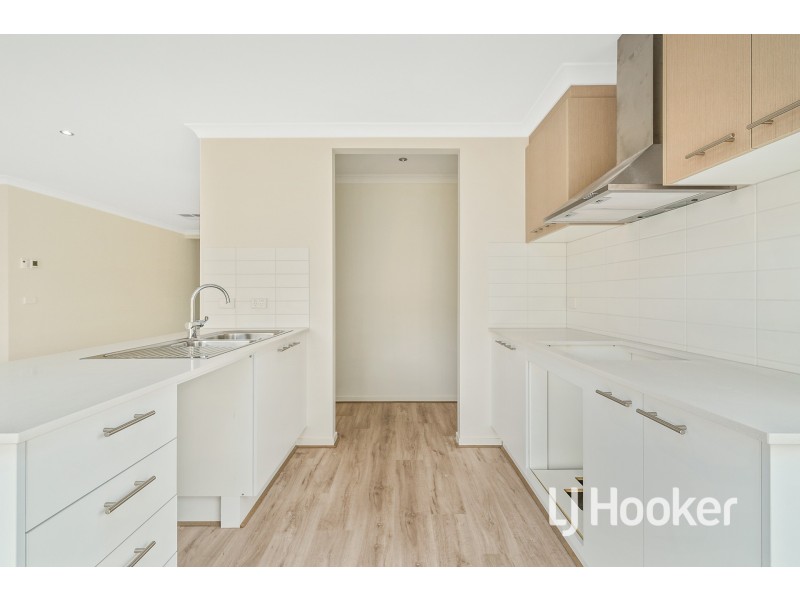 5 Flanagan Drive, Officer VIC 3809