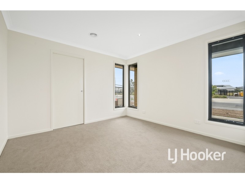 5 Flanagan Drive, Officer VIC 3809