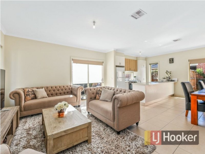 9 Willis Close, Hampton Park VIC 3976