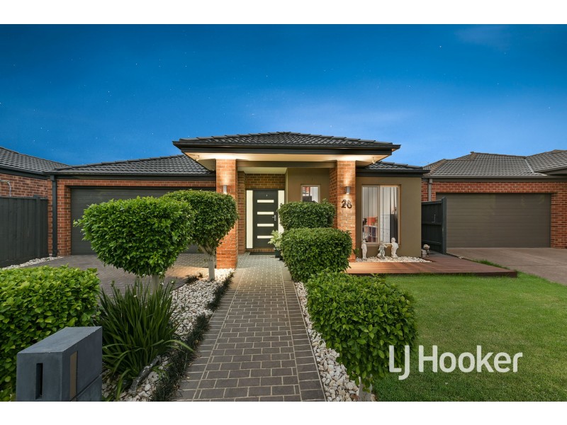 26 Fieldstone Crescent, Cranbourne North VIC 3977