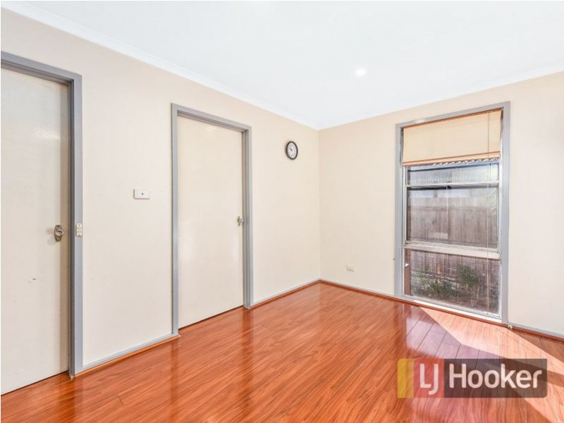 22 Village Drive, Hampton Park VIC 3976