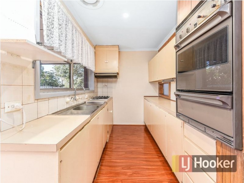 22 Village Drive, Hampton Park VIC 3976