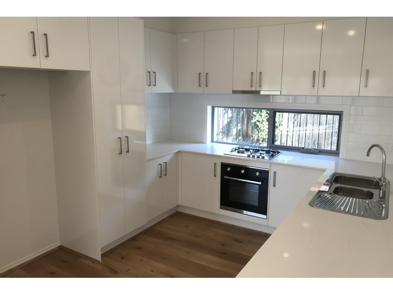 1/29 Burrows Street, Dandenong VIC 3175